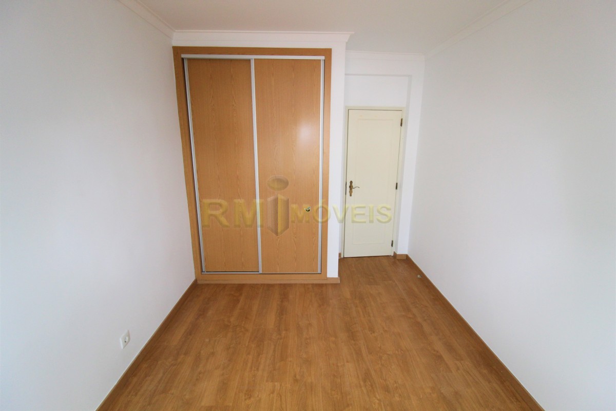 Apartamento T3+2 Quinta do conde RM IM0VEIS
